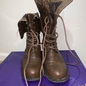Women’s size 10 Brown Steve Madden Boots